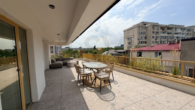 REA1028477